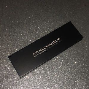 New Studio Makeup Ease to wear eyeshadow palette